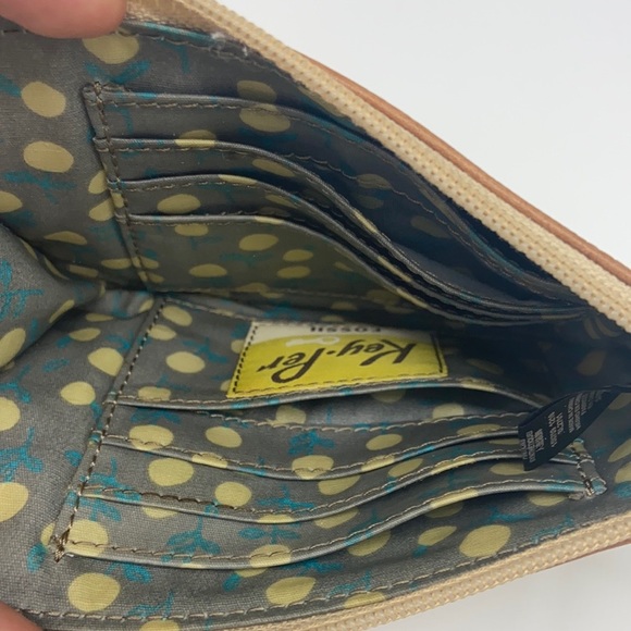 FOSSIL Key-Per Multi Colored Wristlet - Picture 3 of 6